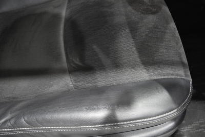 プリウスαG/G”ツーリングセレクション”のブラックのシート座面部分